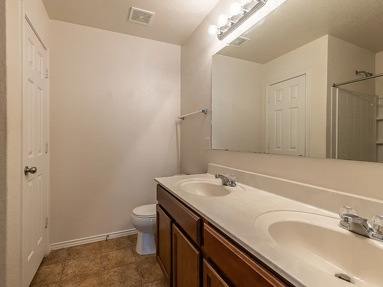 8966 Oakwood Park — Photo 17