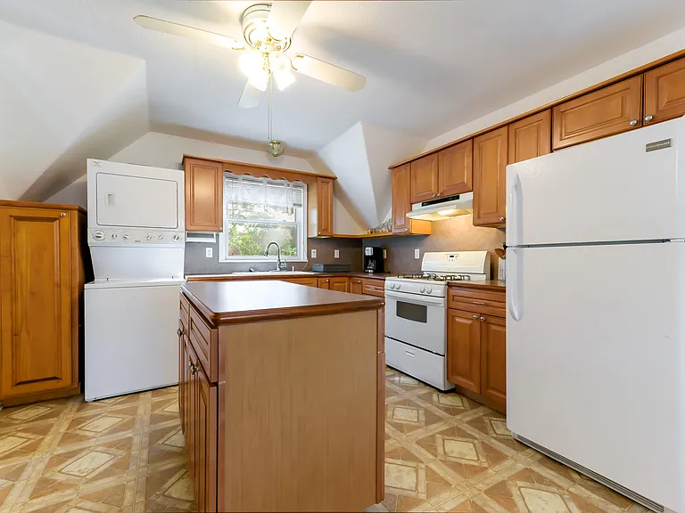 433 W San Antonio St #C — Photo 16