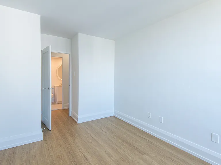 200 Balliol St — Photo 40