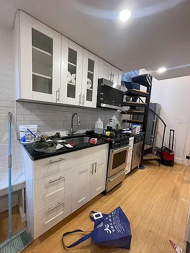 163 Stanton St #16 Photo 1