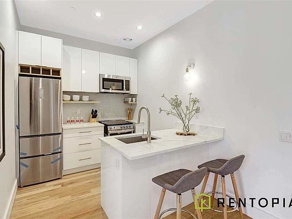 4th image of 151 Eagle St #506