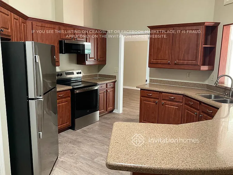 842 Shriver Cir — Photo 4