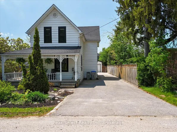 241 King St, Lucan Biddulph, ON N0M 1V0