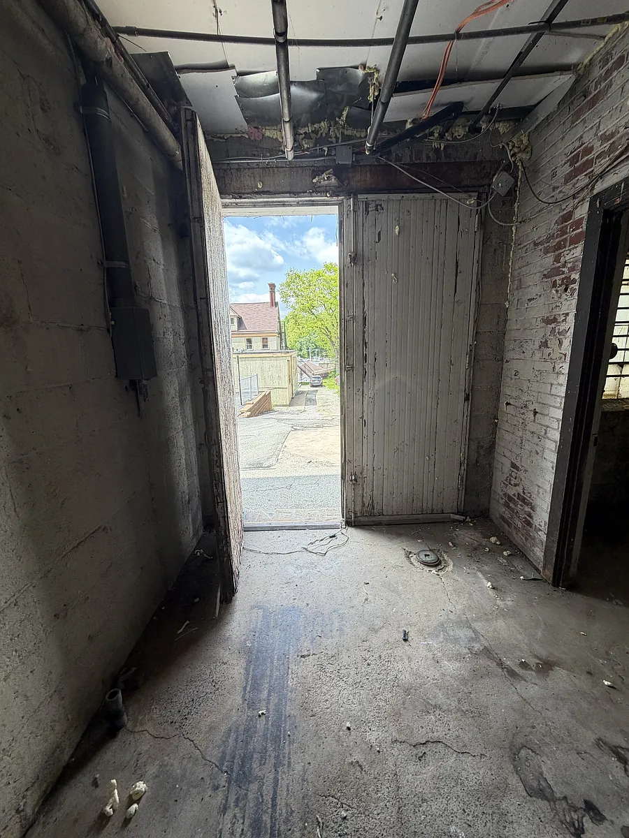 Building Photo - 132 S. PA-Ruby R - Basement
