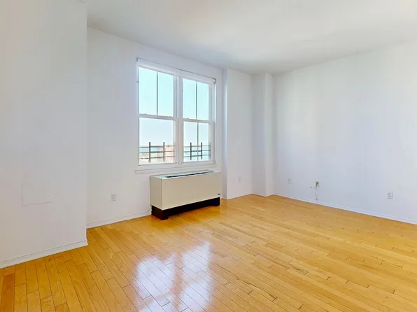 135 Oceana Drive East image 16 of 36