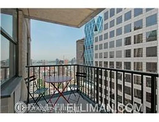 Rented by Douglas Elliman | media 25