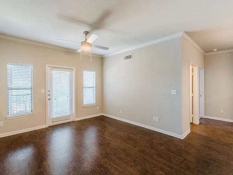 Skyview West Apartments — Photo 5