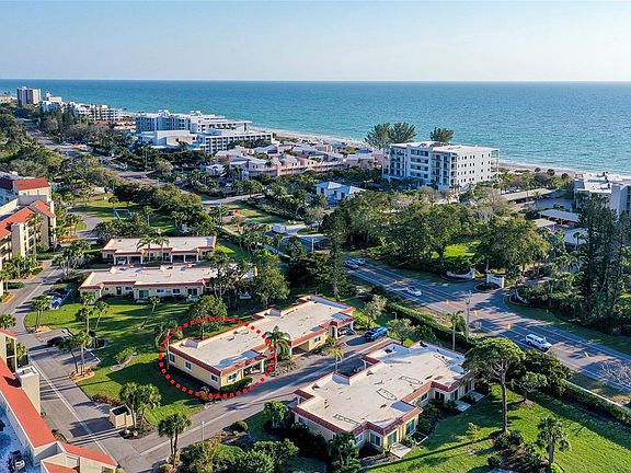 2nd image of 4810 Gulf Of Mexico Dr