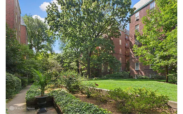 Sold by Douglas Elliman | media 22