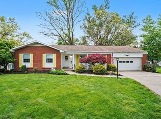 498 Green Field Cir, Tallmadge, OH 44278