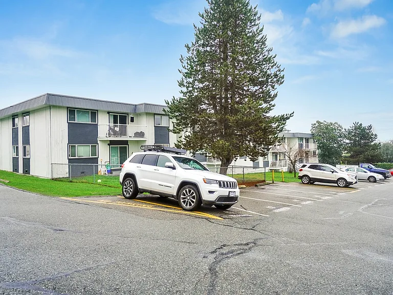 149 Wakesiah Ave — Photo 23
