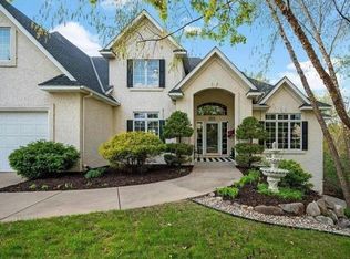 1849 Orchard Hl, Mendota Heights, MN 55118