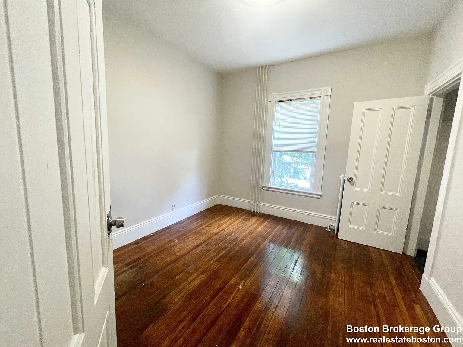 3 bed, $4,400 — Photo 4