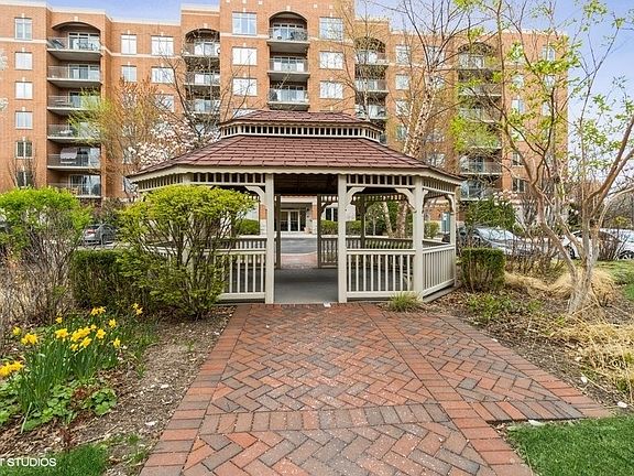 2nd image of 410 Western Ave #507