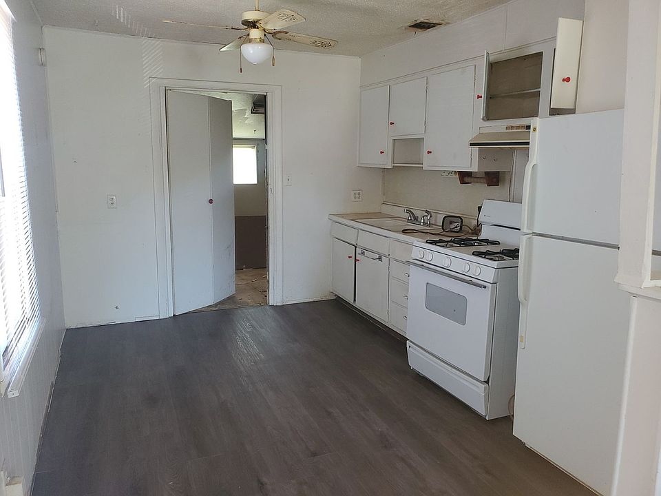 2nd image of 4021 SW 24th St