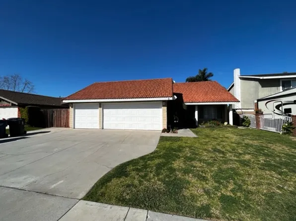 8871 Henton Dr, Huntington Beach, CA 92646
