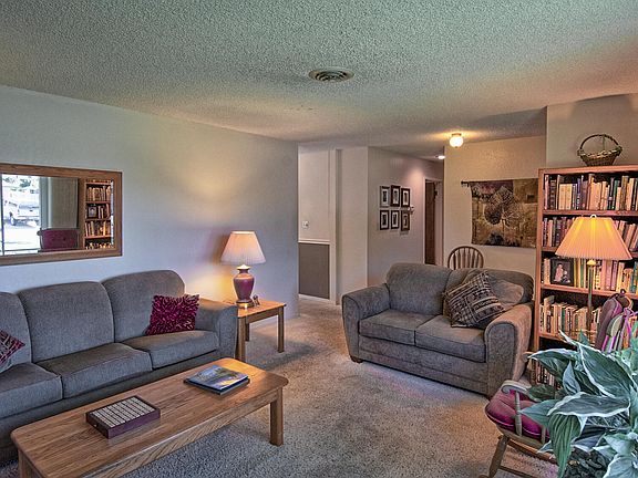 5th image of 2086 Glenrose Dr