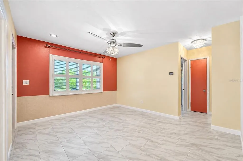 3 bed, 2.0 bath, 1496 sqft, $3,000 — Photo 3