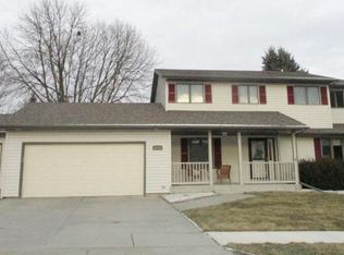 2216 Skyline Dr, Norfolk, NE 68701