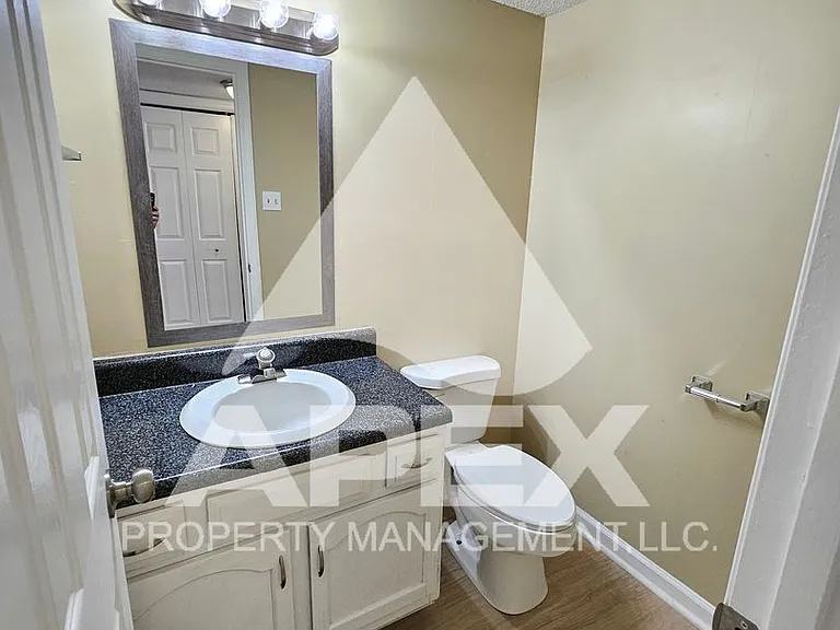 9024 Countryside Ln — Photo 12