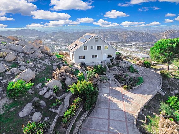 3rd image of 6750 Rainbow Heights Rd