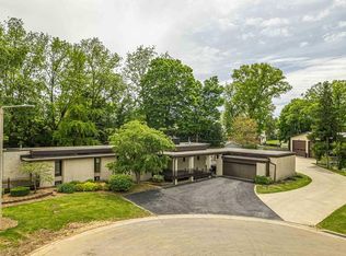 520 Saint Clare Ct, Monroe, WI 53566