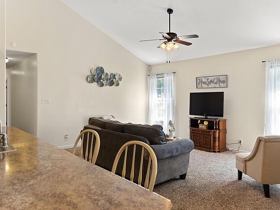3rd image of 3808 Maliki Dr
