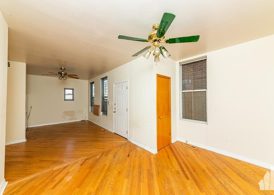 1st image of 2132 W Belmont Ave #1R