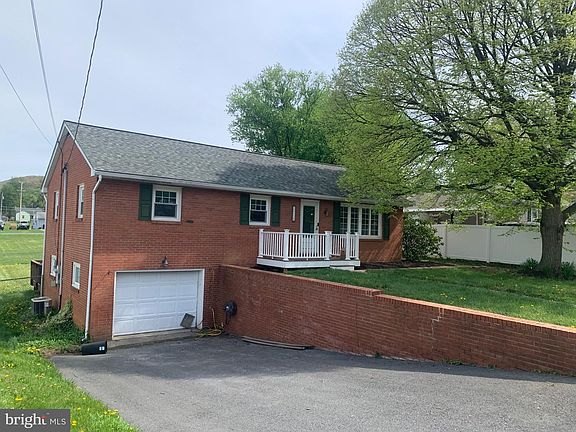 4th image of 12139 Snyder Ave