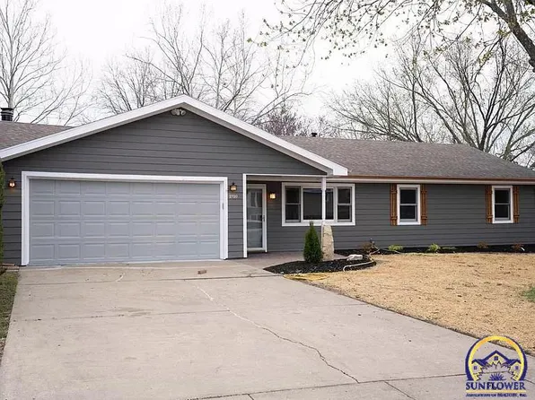 2720 Lockridge Dr, Lawrence, KS 66047