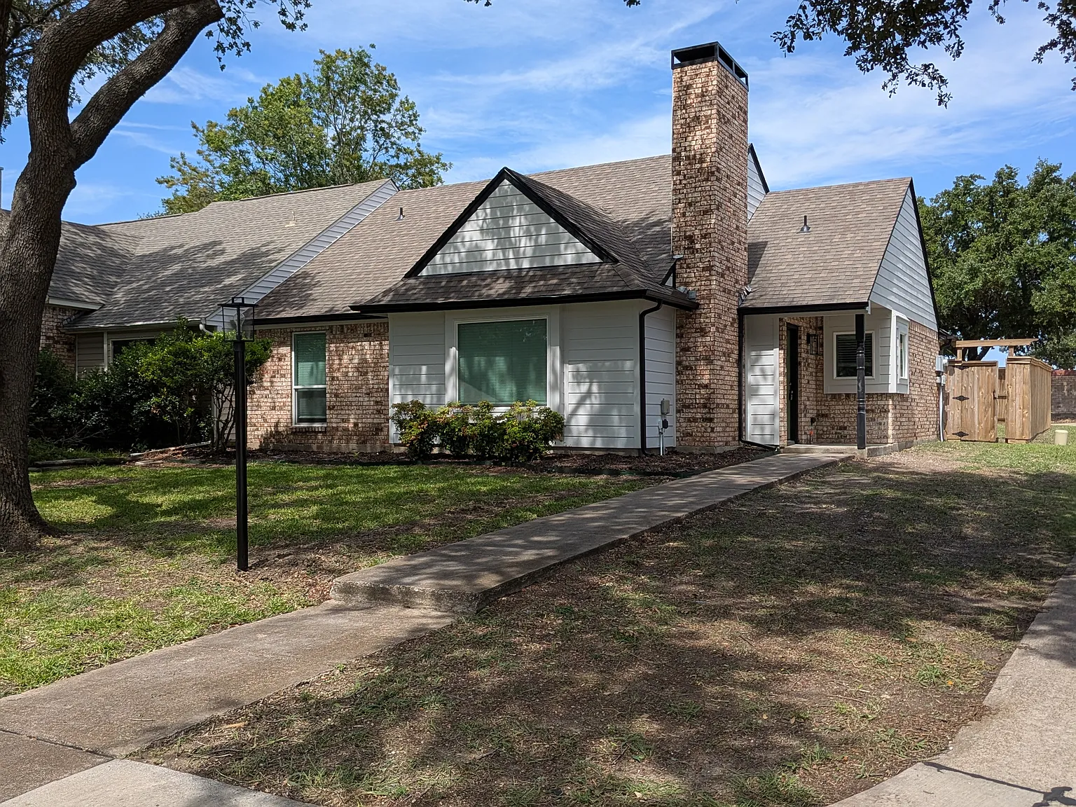 2 bed, 1309 sqft, $2,400 — Photo 1