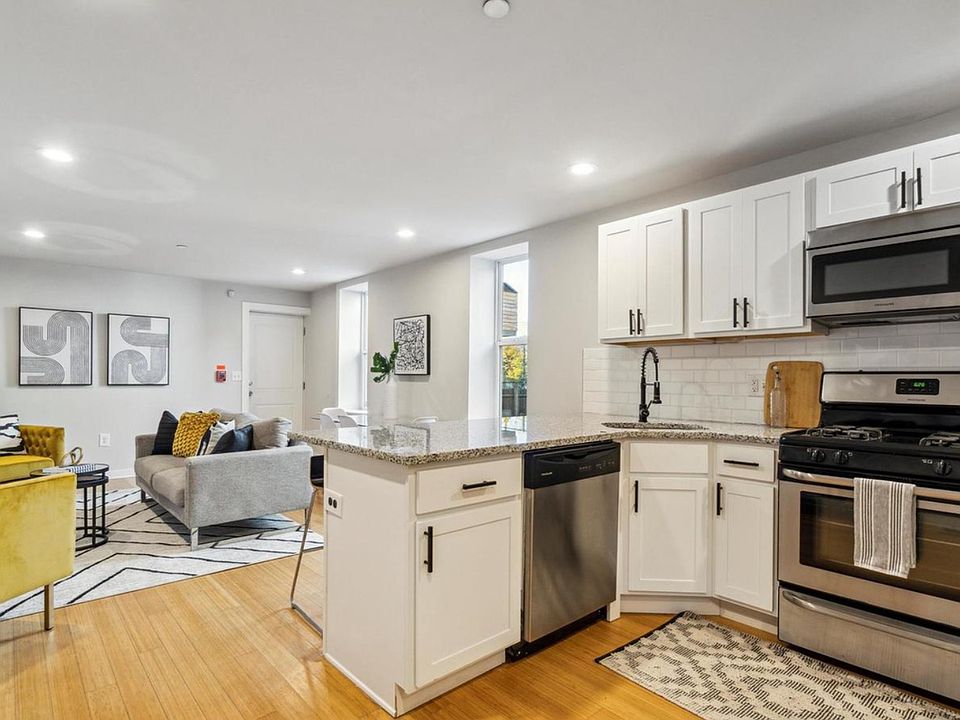 1st image of 1614 Christian St #207B