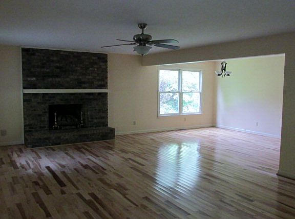 2nd image of 2762 New London Dr