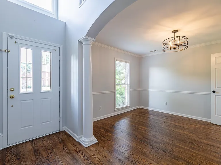 10191 Wynmanor Dr — Photo 3