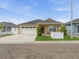 1922 Modena Ln, Medford, OR 97501