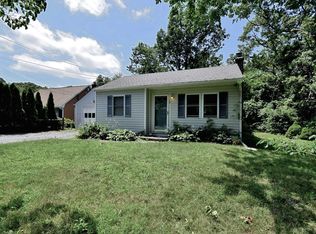10 Urbans Rd, Sound Beach, NY 11789