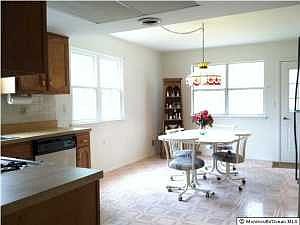 2nd image of 29 Canterbury Dr