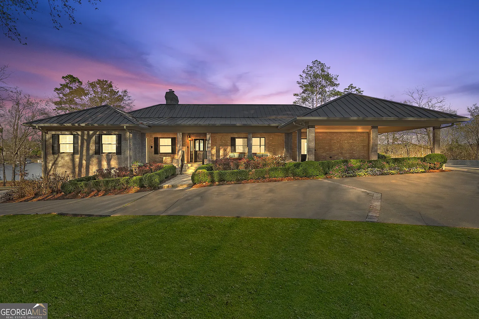 121 Grace Trce photo 1