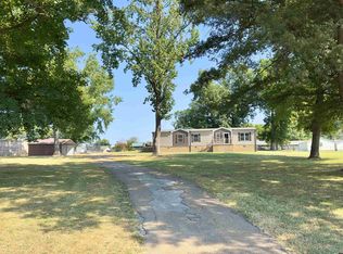 4446 Town And Country Rd, Union City, TN 38261