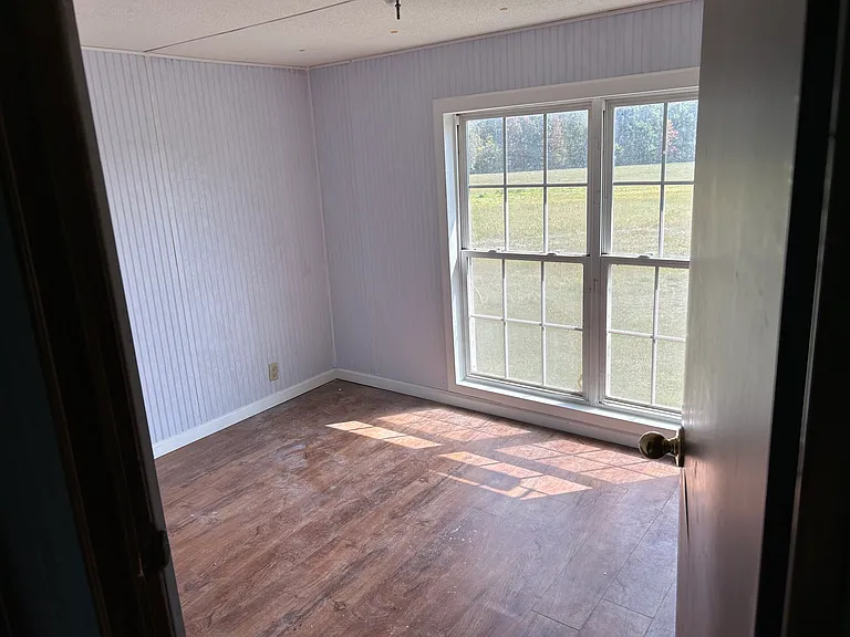 356 Crawford Rd — Photo 1