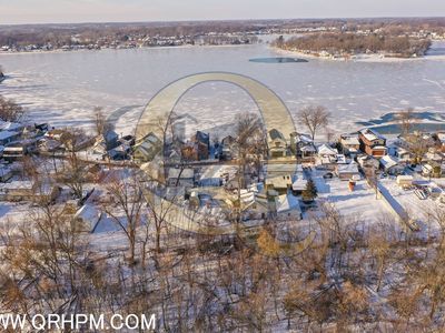 2040 Linden St, Fenton, MI, 48430