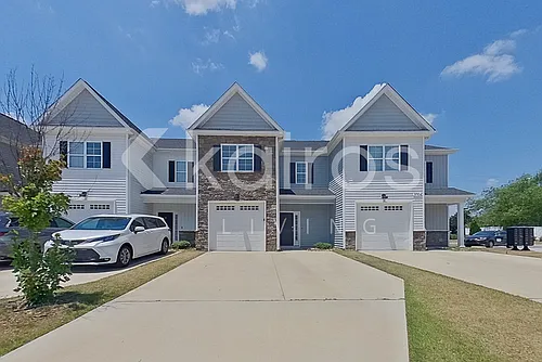 3704 Oak Leaf Way #E Photo 1 3704 Oak Leaf Way #E Photo 1