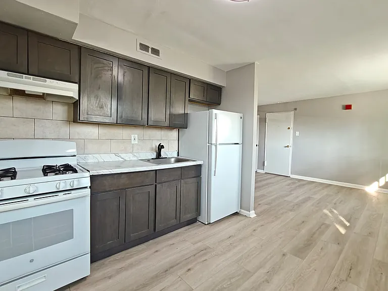 7108 Oxford Ave #59 — Photo 3
