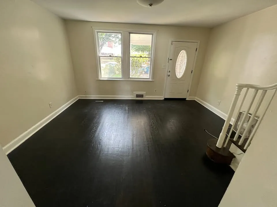 68 Allison St NE — Photo 2