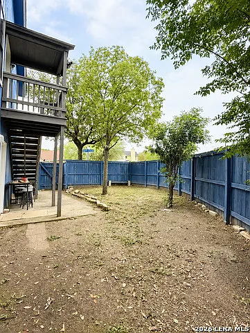 2 bed, 1.5 bath, 950 sqft, $1,150 — Photo 2