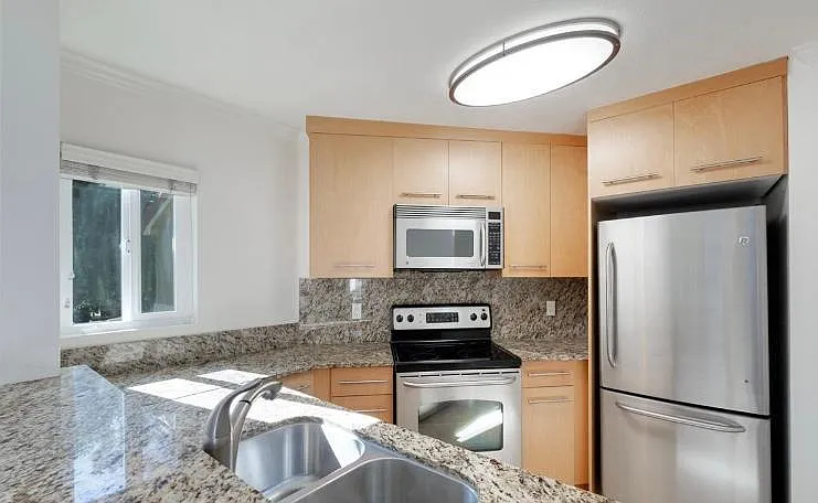 7585 Charmant Dr #812 — Photo 6