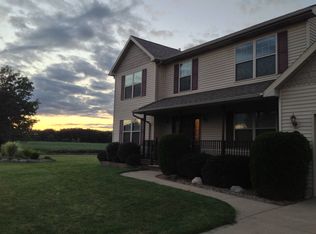 1102 Saint Johns Chase, Grand Ledge, MI 48837