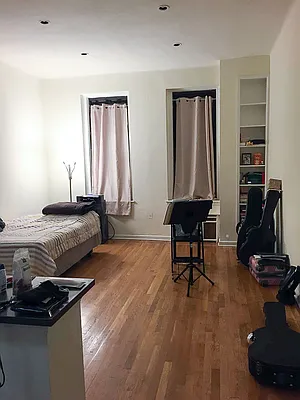 Rented by Francine Realty | media 10