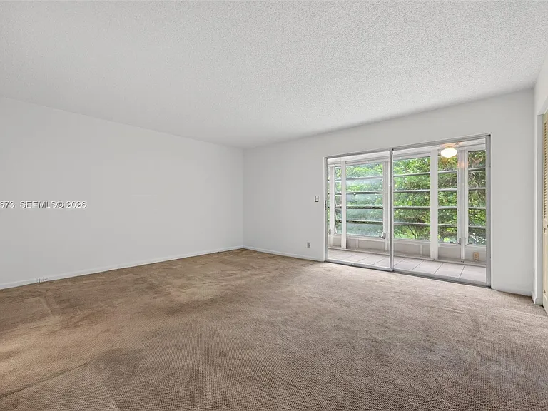 2401 Antigua Cir #E3 — Photo 12