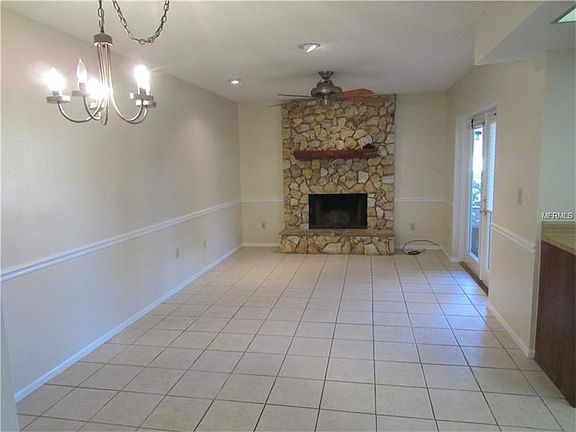 2nd image of 907 N Jerico Dr